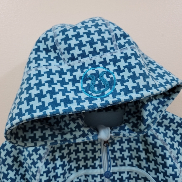 Lululemon scuba hooded limited Edition Geometric print - Picture 4 of 7